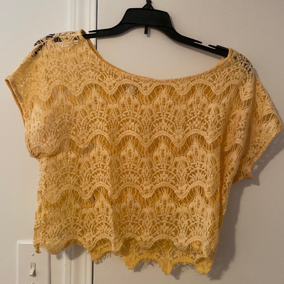 Crochet yellow top - Picture 1 of 2